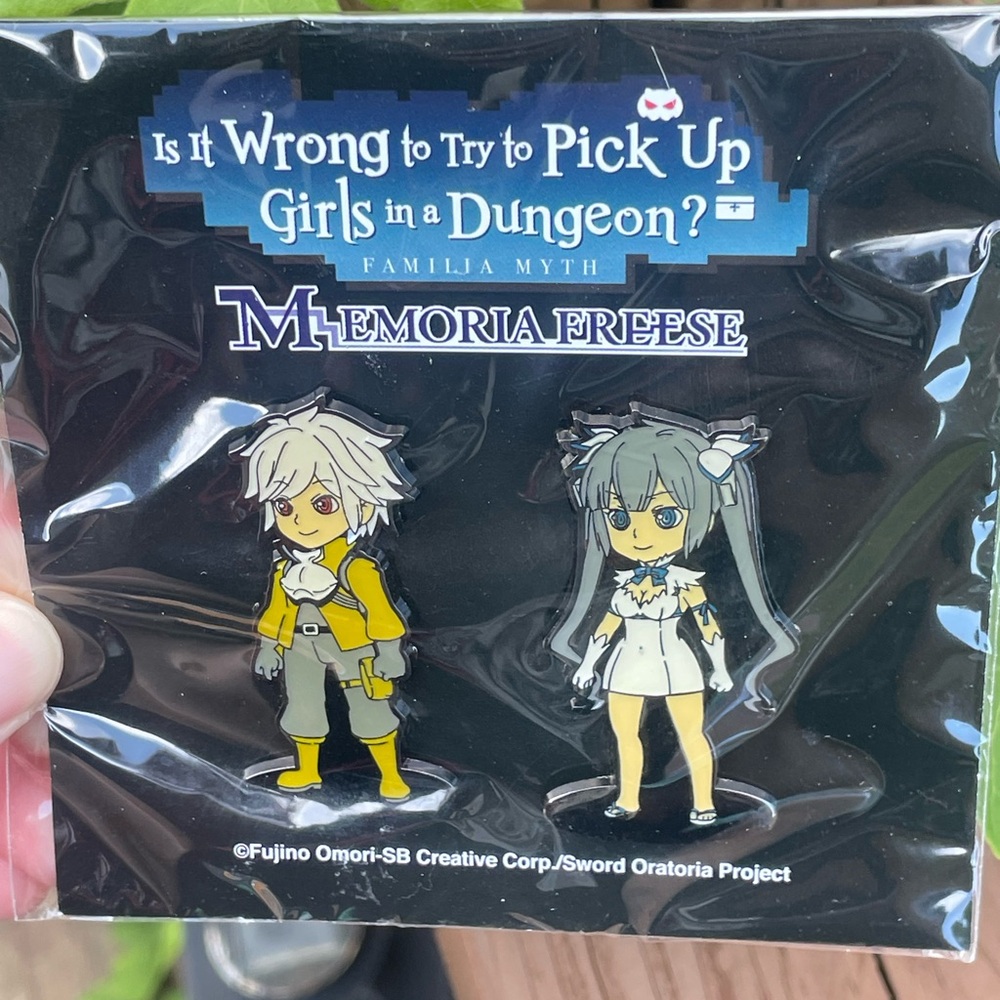 Loot Crate Is It Wrong To Pick Up Girls In A Dungeon?! Pins